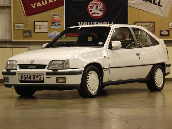 Vauxhall Astra Mk2 GTE/GTE 16V Classic Car Review Honest John